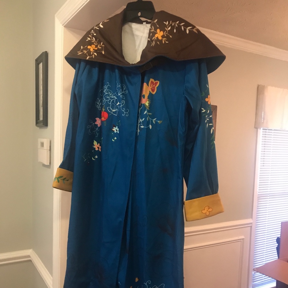 European-look Long Cloak/Coat
